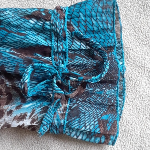 Animal print sheer tunic 22 - Picture 3 of 7